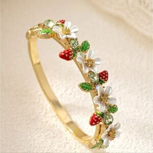 Strawberry Leaf Green Rhinestone Floral Bangle Bracelet